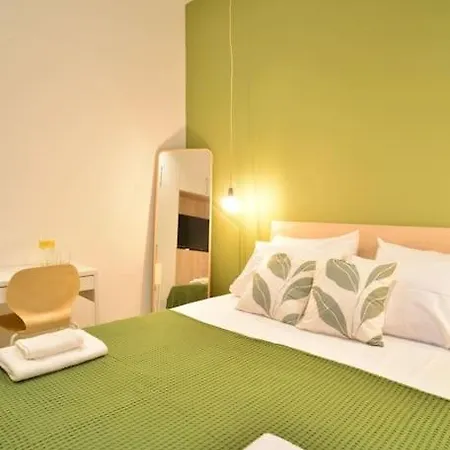 アパート Oliva エルムポリ